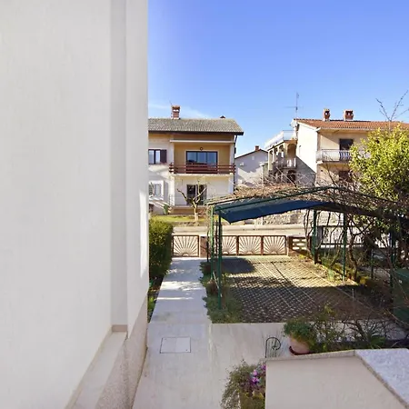 With Parking Space - 22482 Appartement Umag
