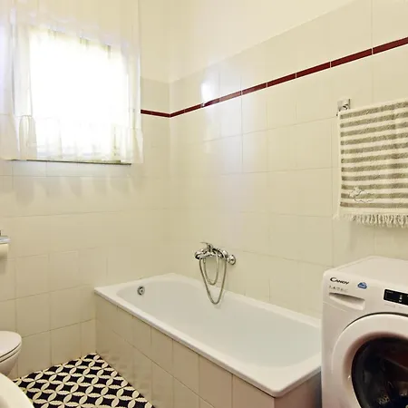 Apartment With Parking Space - 22482 *