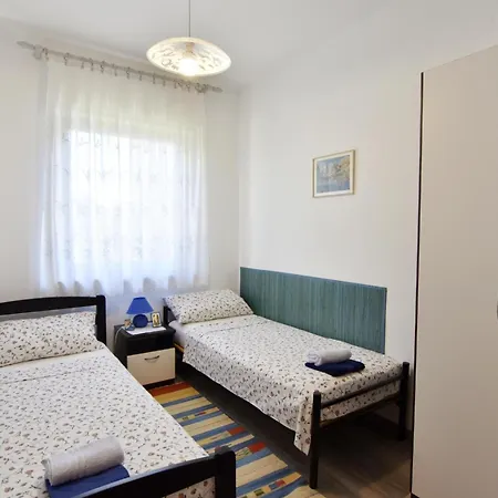Apartment With Parking Space - 22482 Umag